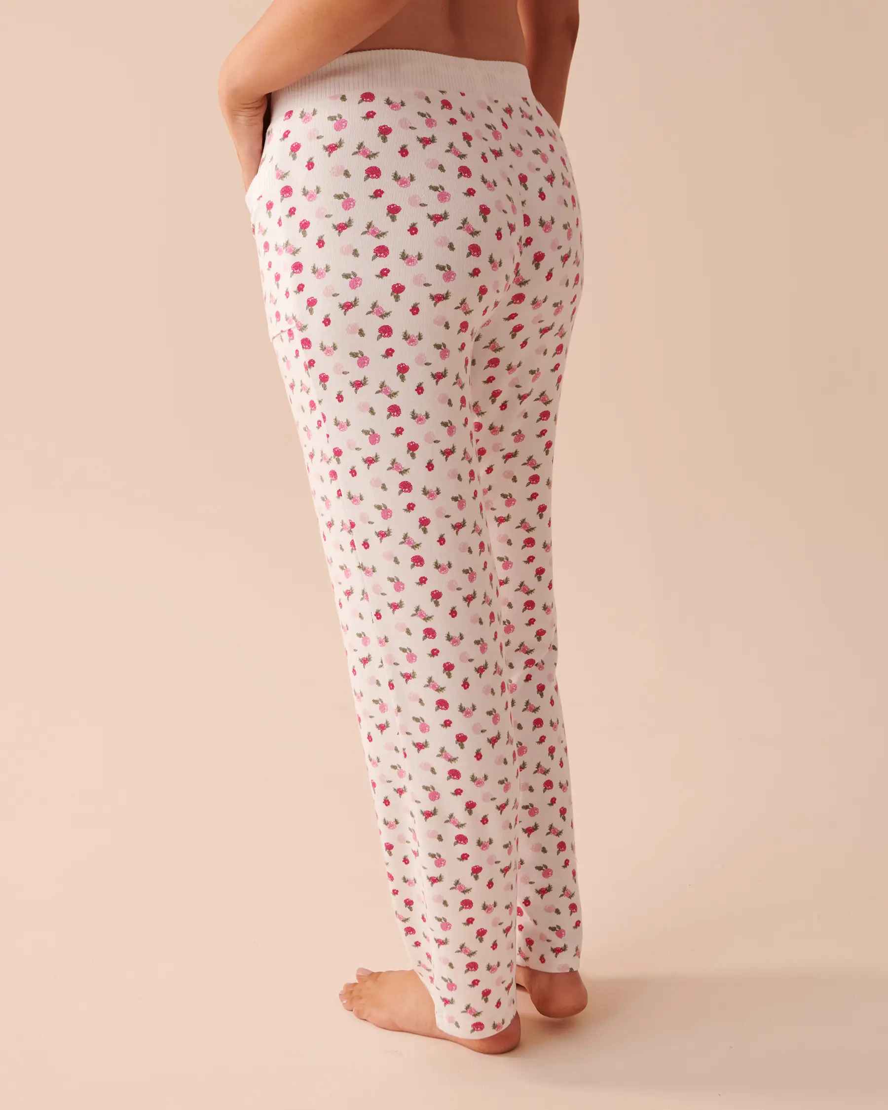 La Vie en Rose Recycled Fibers Floral Pajama Pants. 2