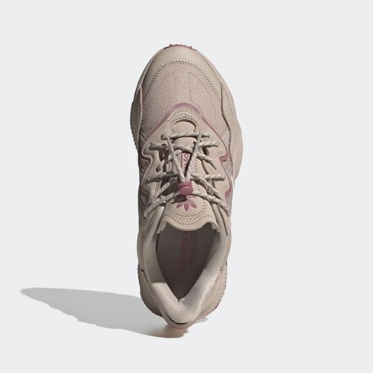 Adidas OZWEEGO Shoes. 3 Adidas OZWEEGO Shoes. 3