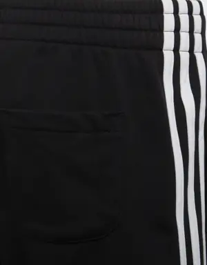 Adidas Short Essentials 3-Stripes. 3 Adidas Short Essentials 3-Stripes. 3
