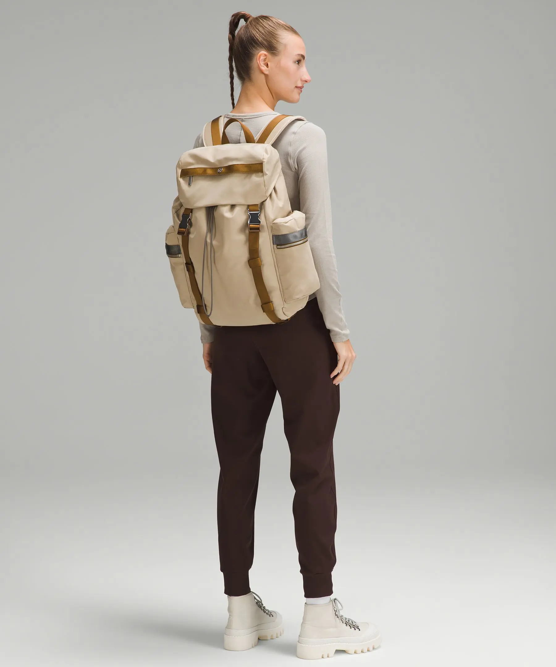 Lululemon Wunderlust Backpack 25L. 2