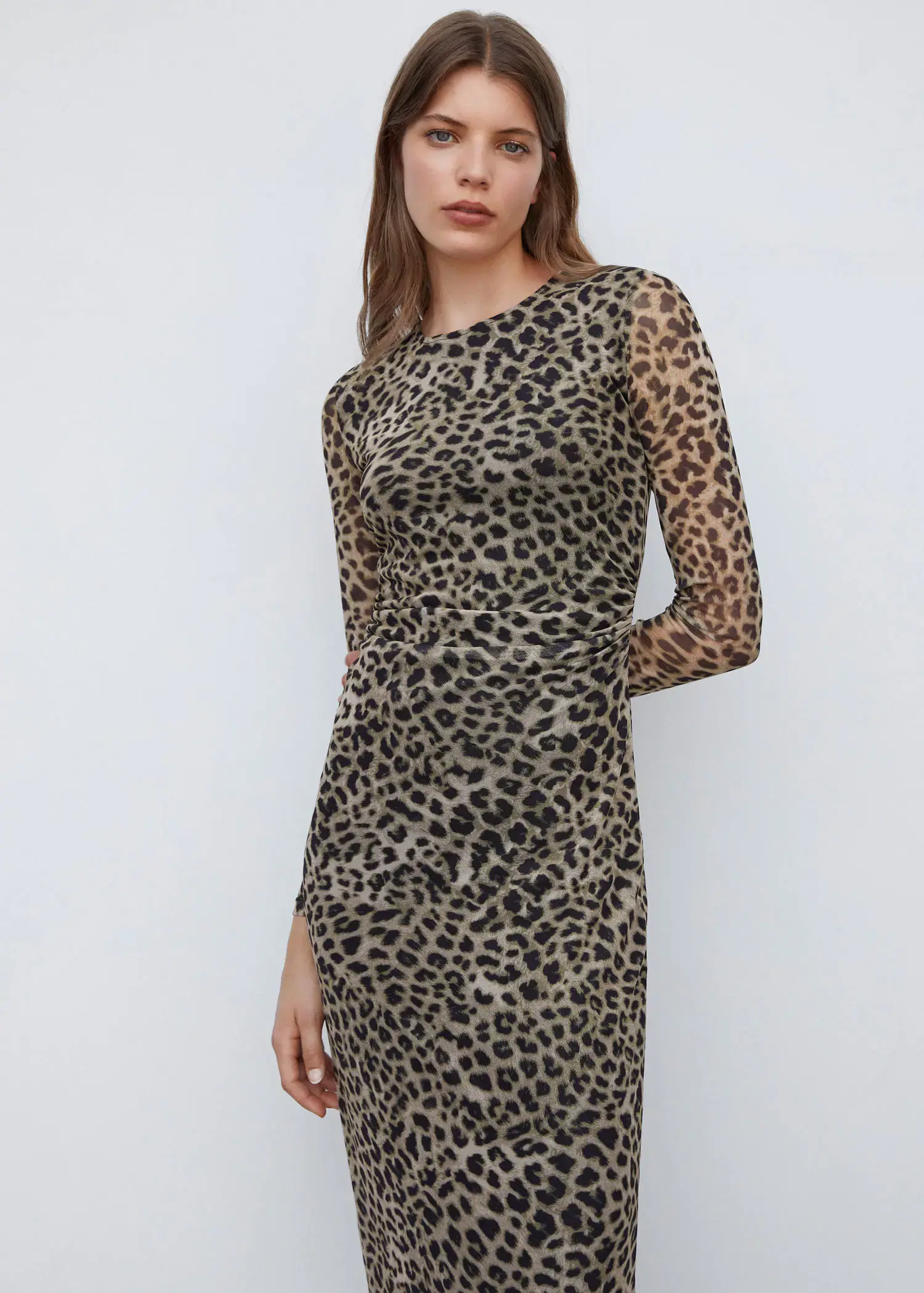 Mango Vestito midi animal print. 1