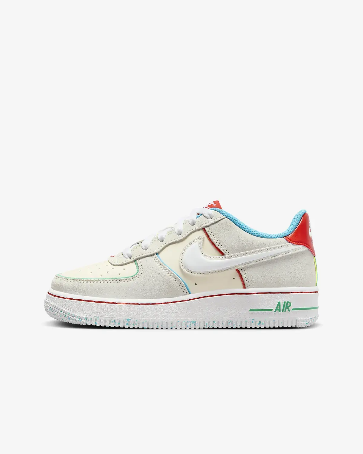 Nike Air Force 1 LV8. 1