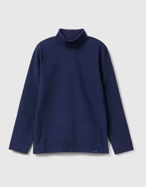 long sleeve turtleneck t-shirt