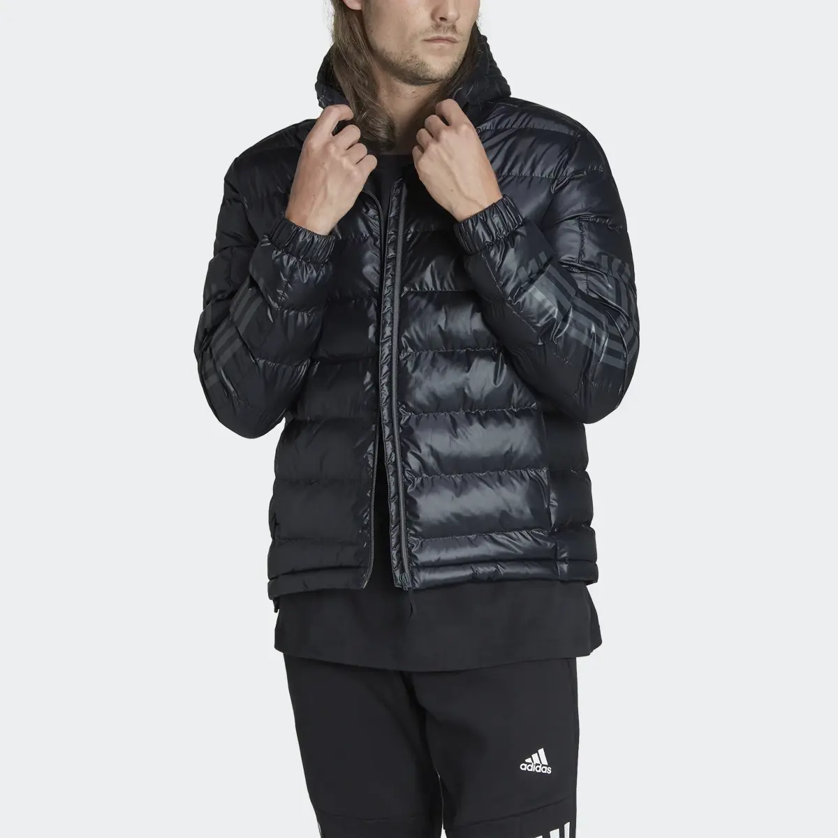 Adidas 3-Streifen SDP Badge of Sport Jacke. 1