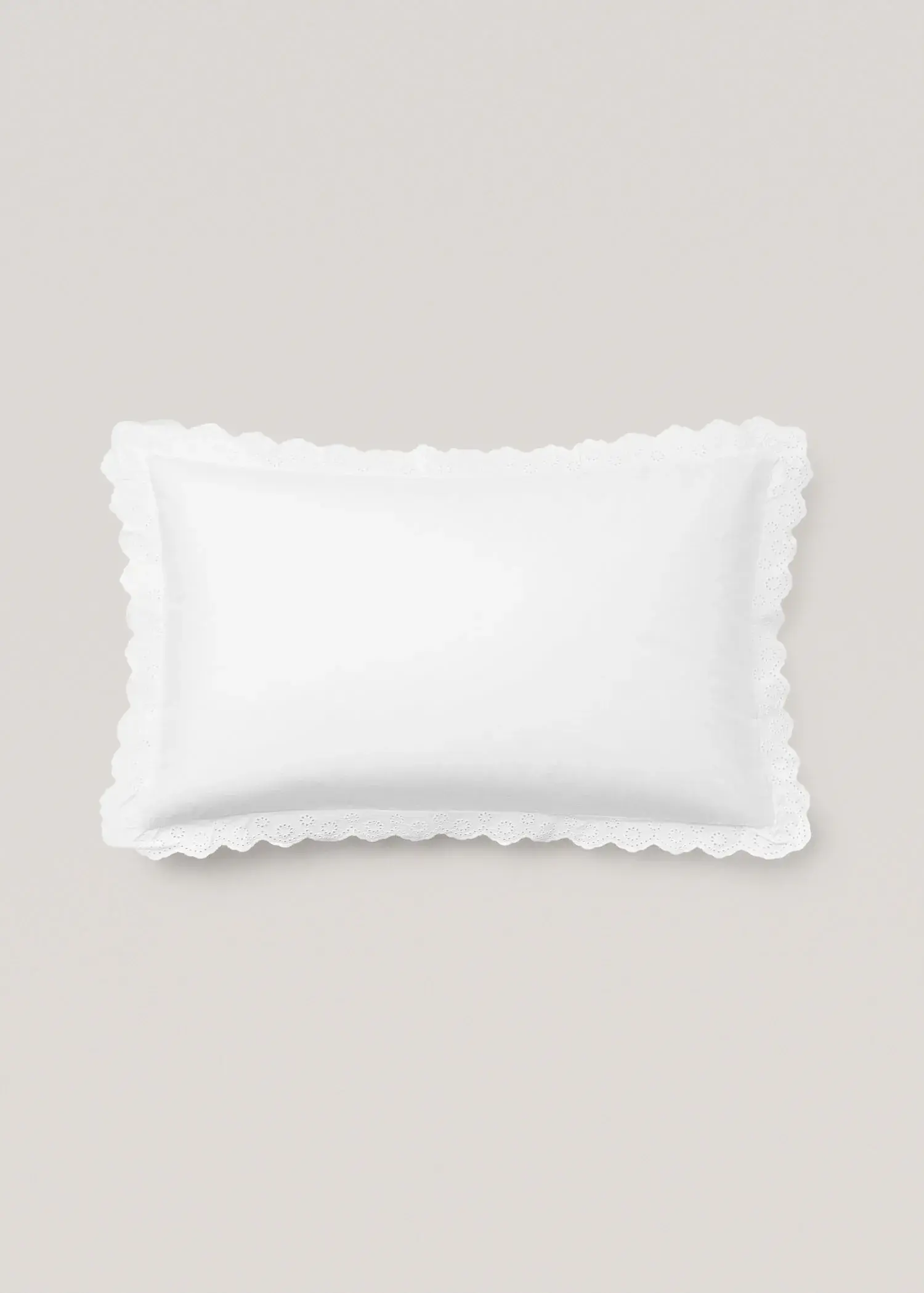 Mango Funda de almohada algodón volante bordado 50x75cm. 1