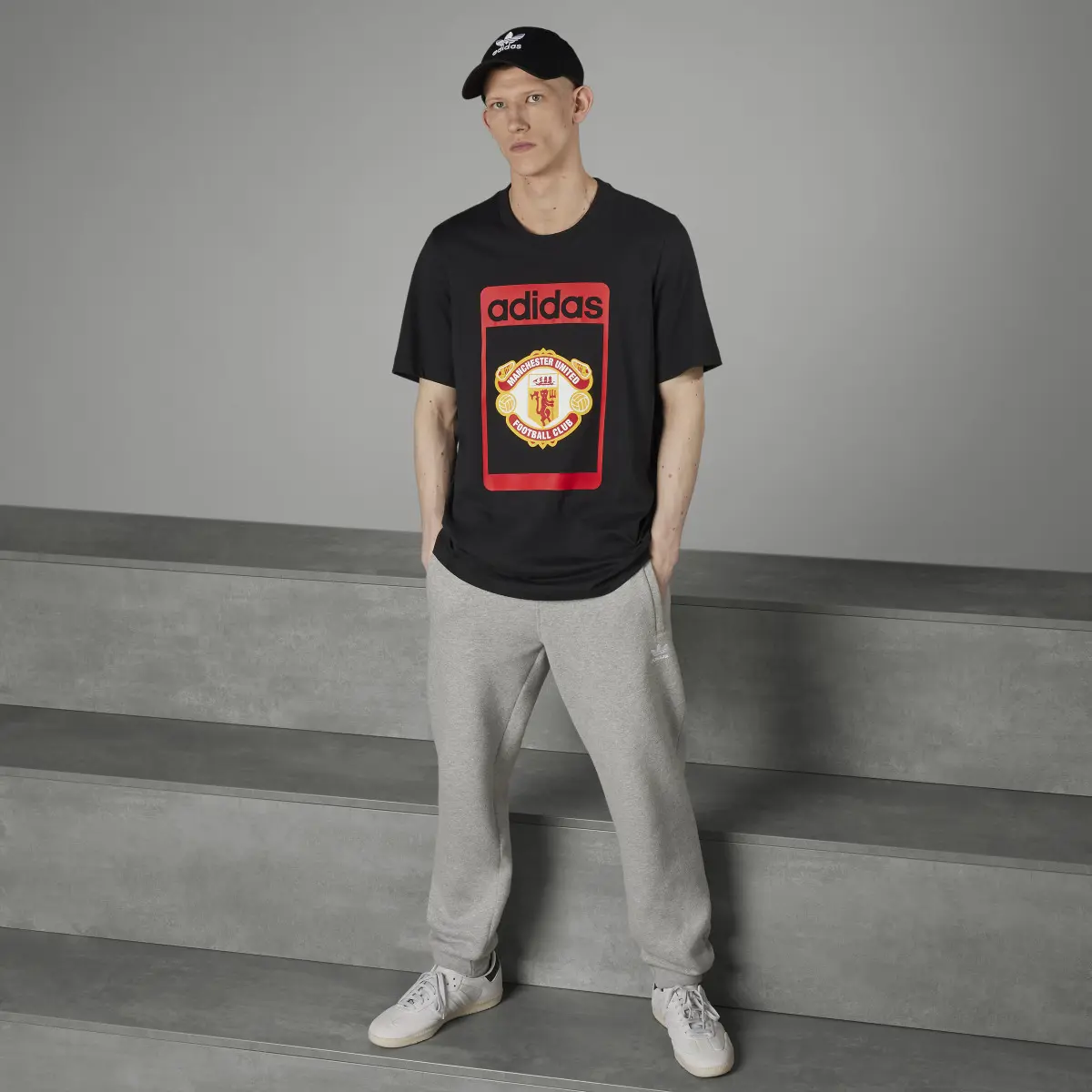 Adidas Manchester United OG Graphic T-Shirt. 3
