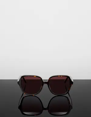 Tortoiseshell square sunglasses