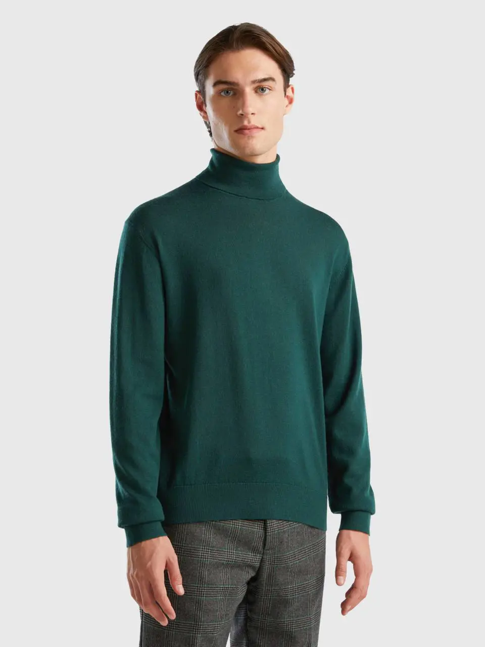 Benetton turtleneck in pure merino wool. 1