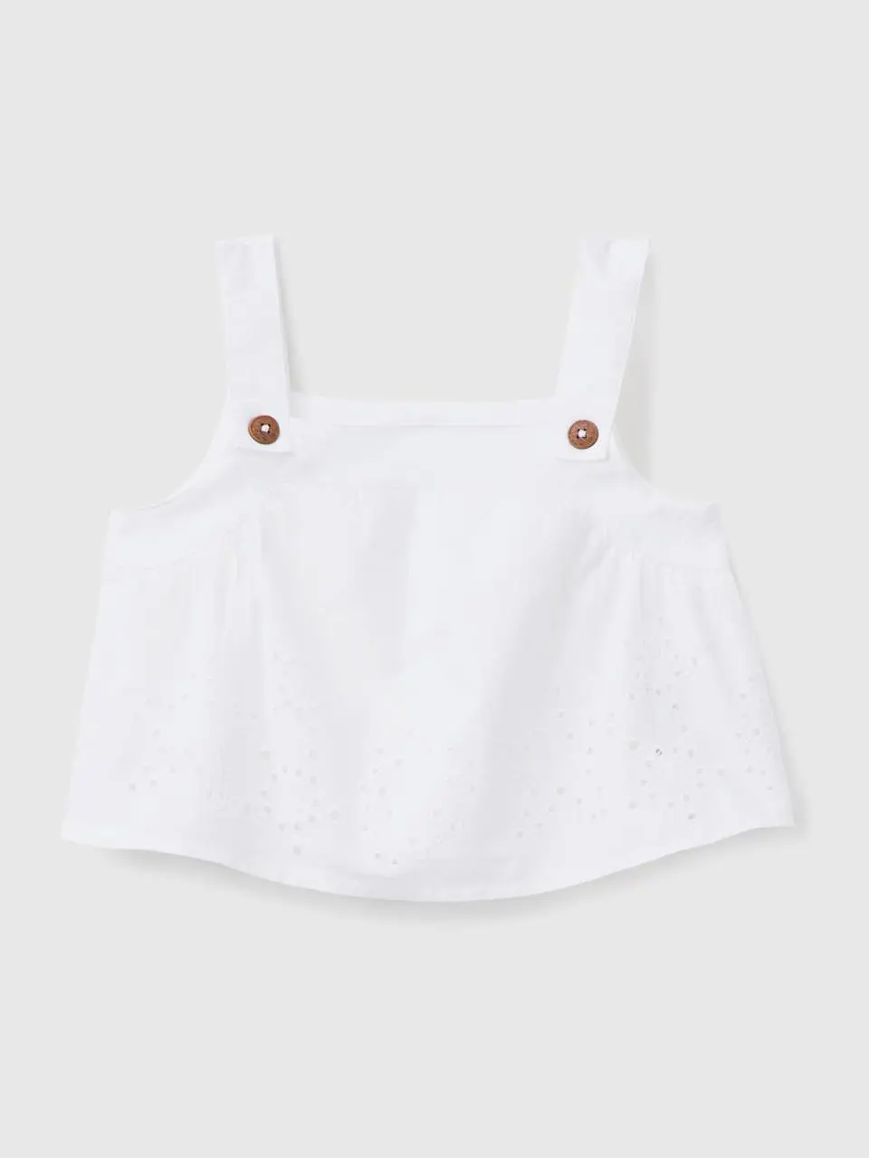 Benetton crop top with embroidery. 1