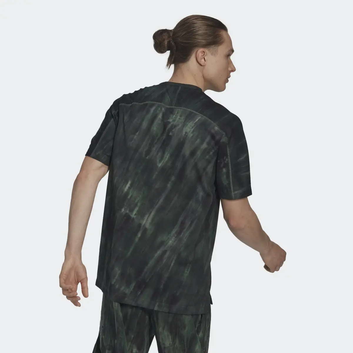 Adidas T-shirt Workout Spray Dye. 3