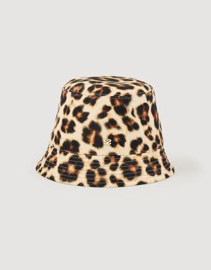 Reversible leopard-print hat