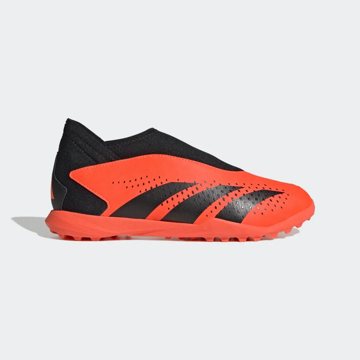 Adidas Zapatilla de fútbol Predator Accuracy.3 Laceless moqueta. 2