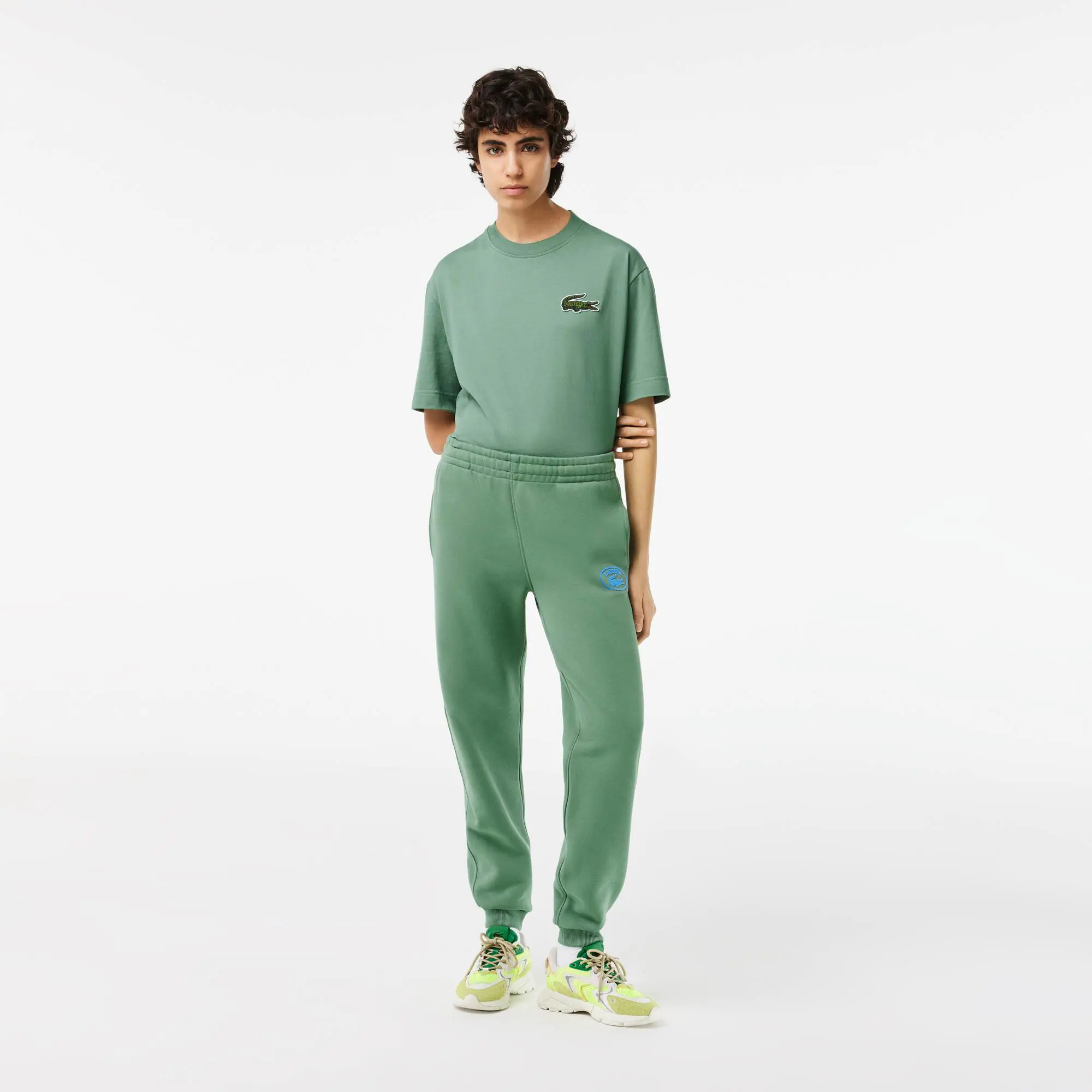 Lacoste Pantalón de chándal de mujer Lacoste con estampado flocado. 1