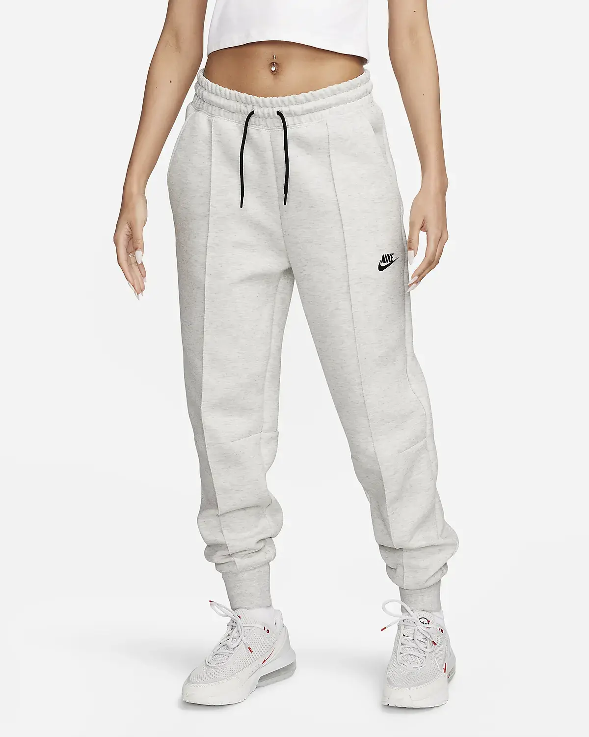 Nike Sportswear Tech Fleece. 1