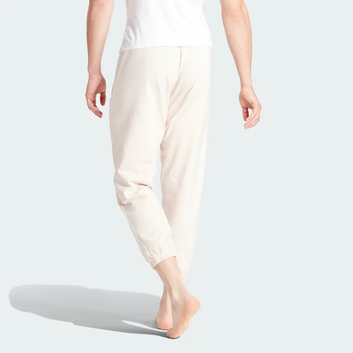 Adidas Designed for Training Yoga Training 7/8 Pants. 3
