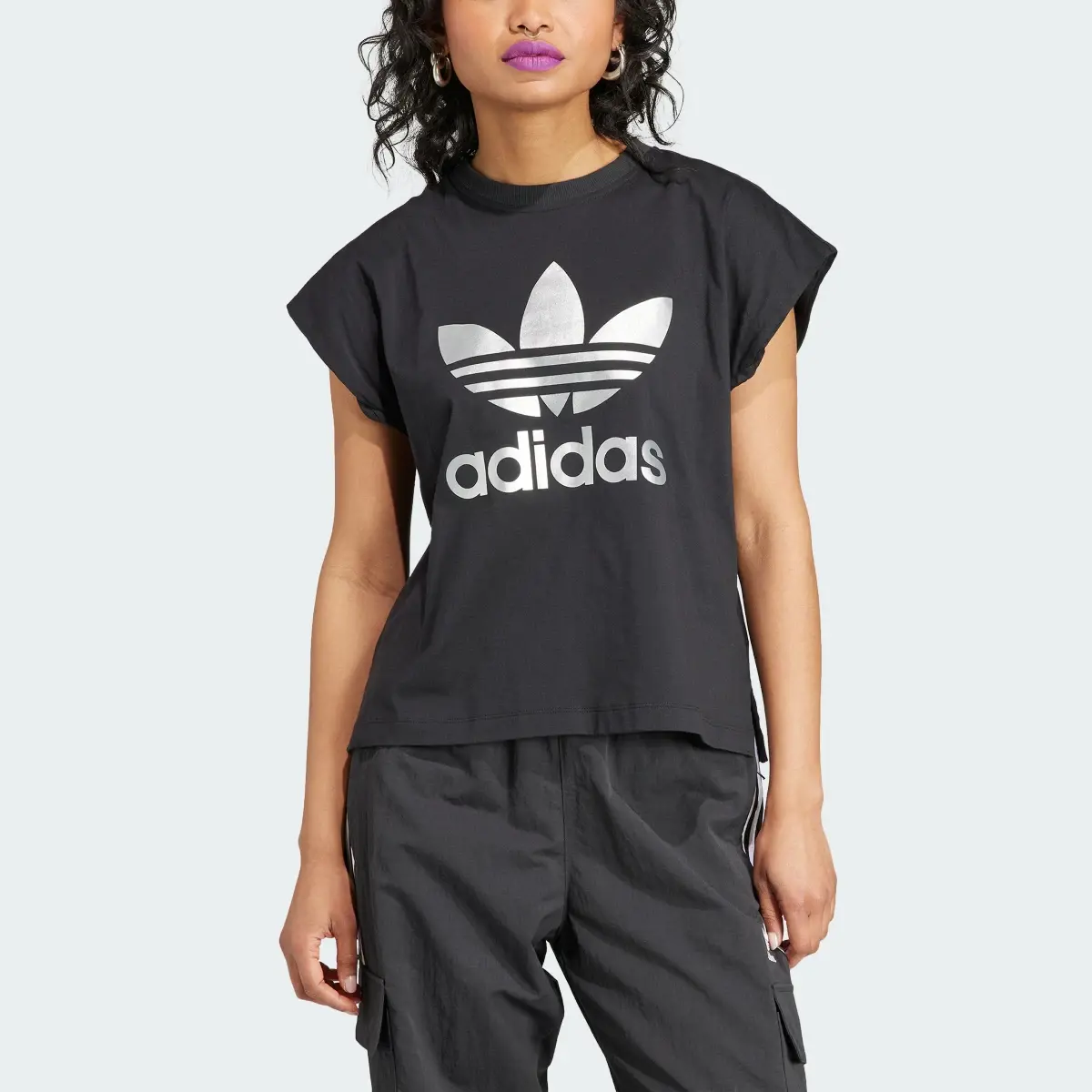 Adidas Playera Big logo. 1