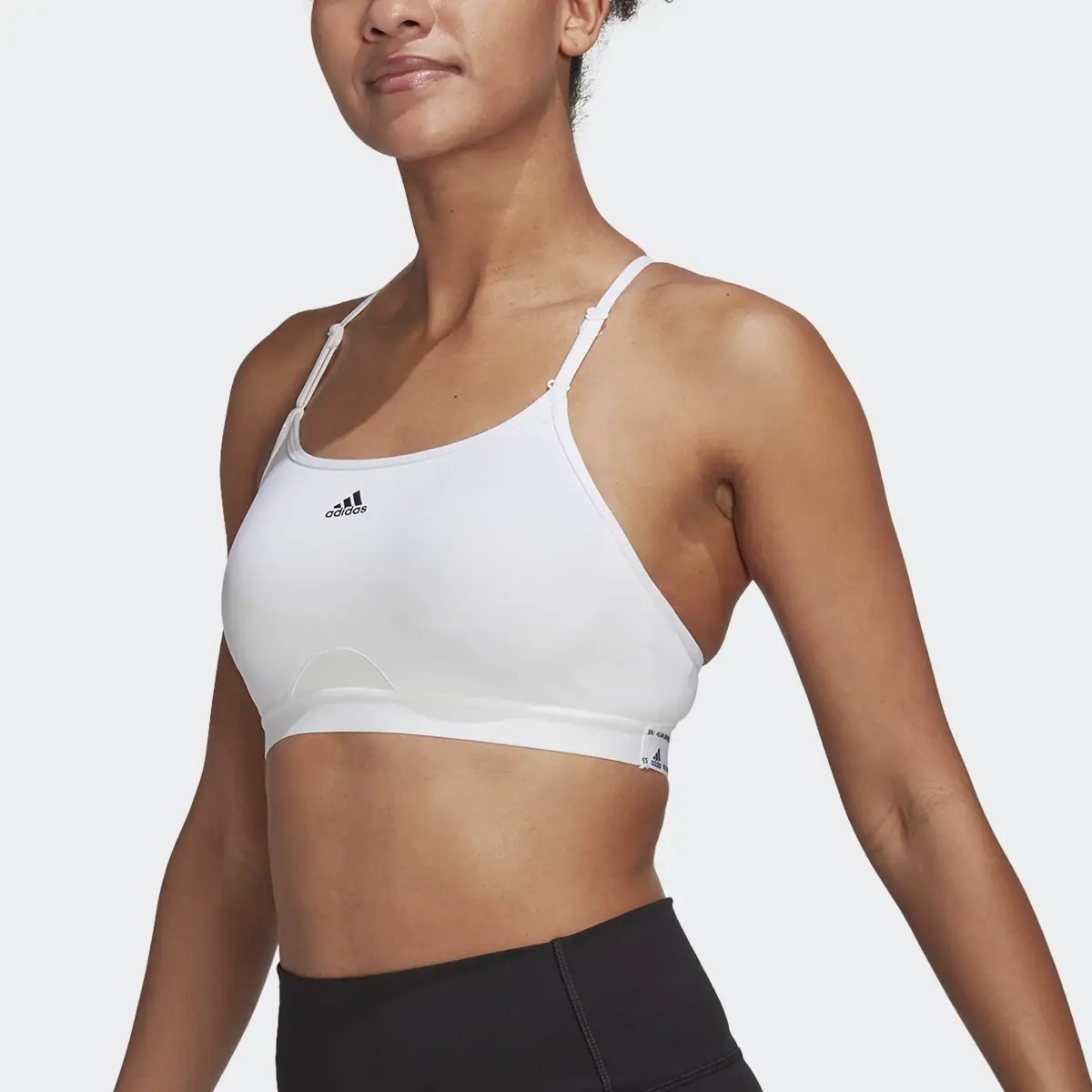 Adidas Aeroreact Training Light-Support Bra. 1