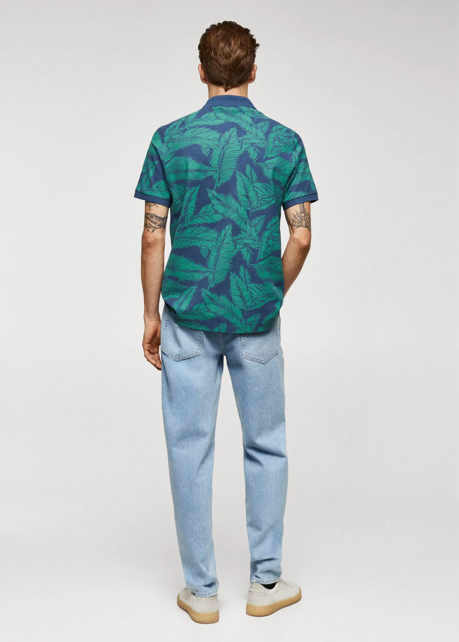Mango Baumwoll-Poloshirt mit Tropical Print. 3