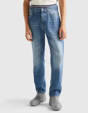 five-pocket worn look jeans