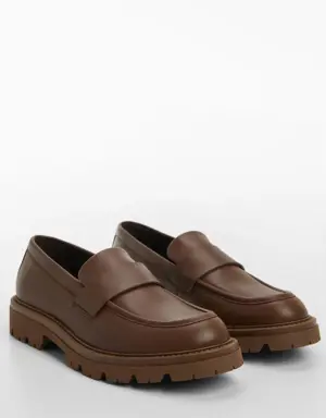 Leather moccasin with track sole