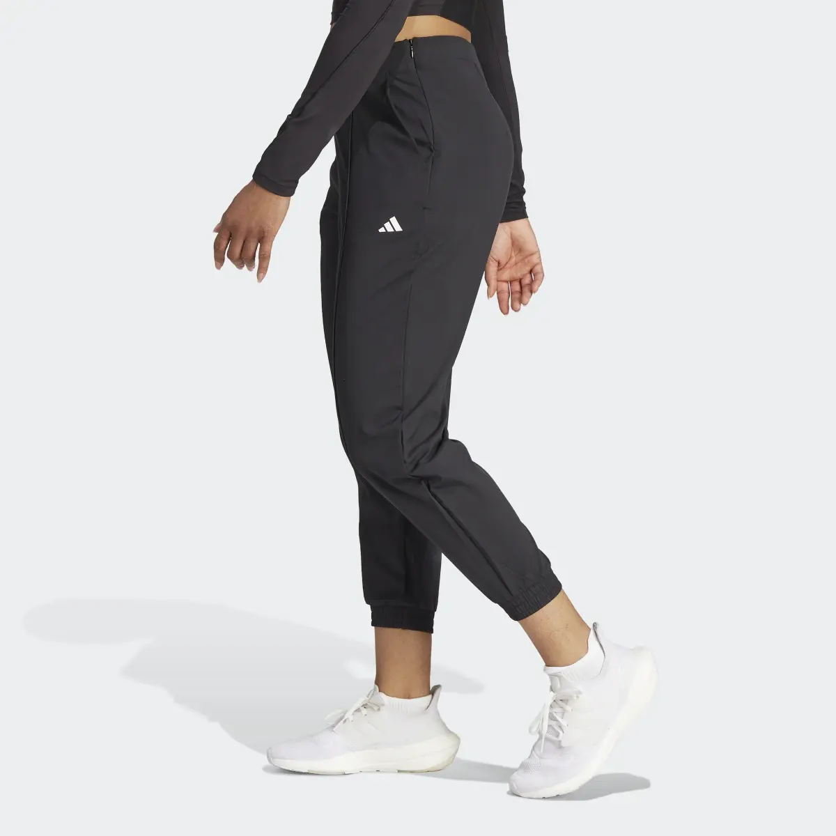 Adidas Pantalon toile AEROREADY Train Essentials Minimal Branding. 2