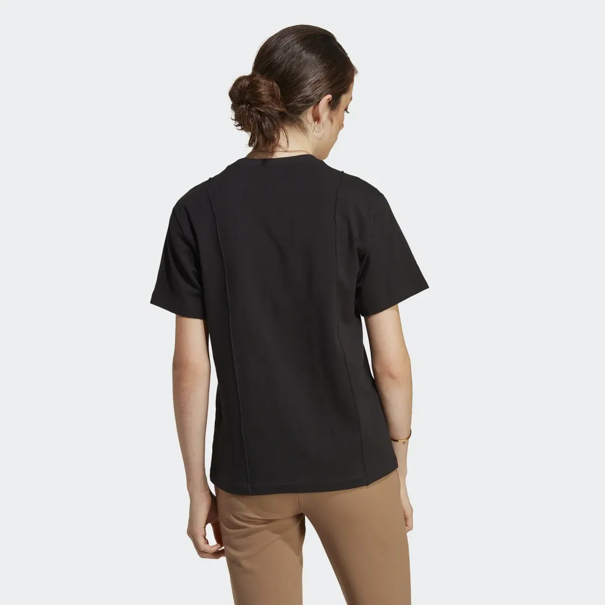 Adidas T-shirt Premium Essentials. 3