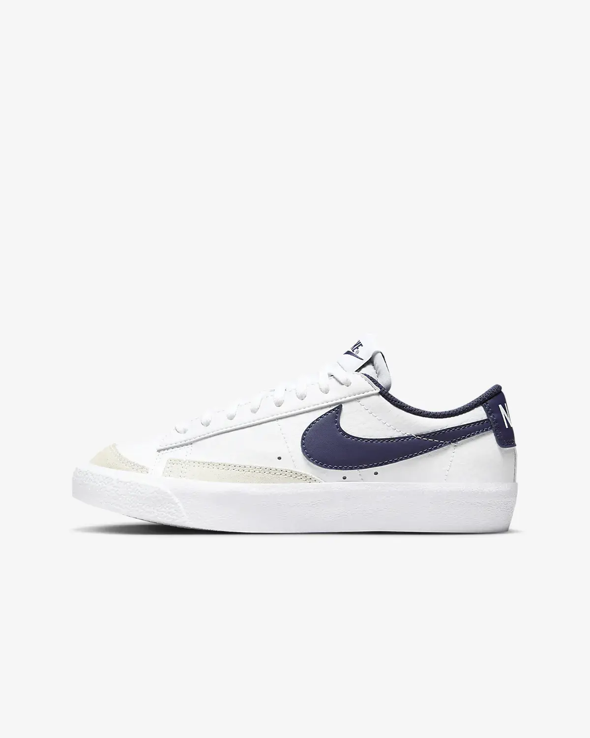 Nike Blazer Low '77. 1