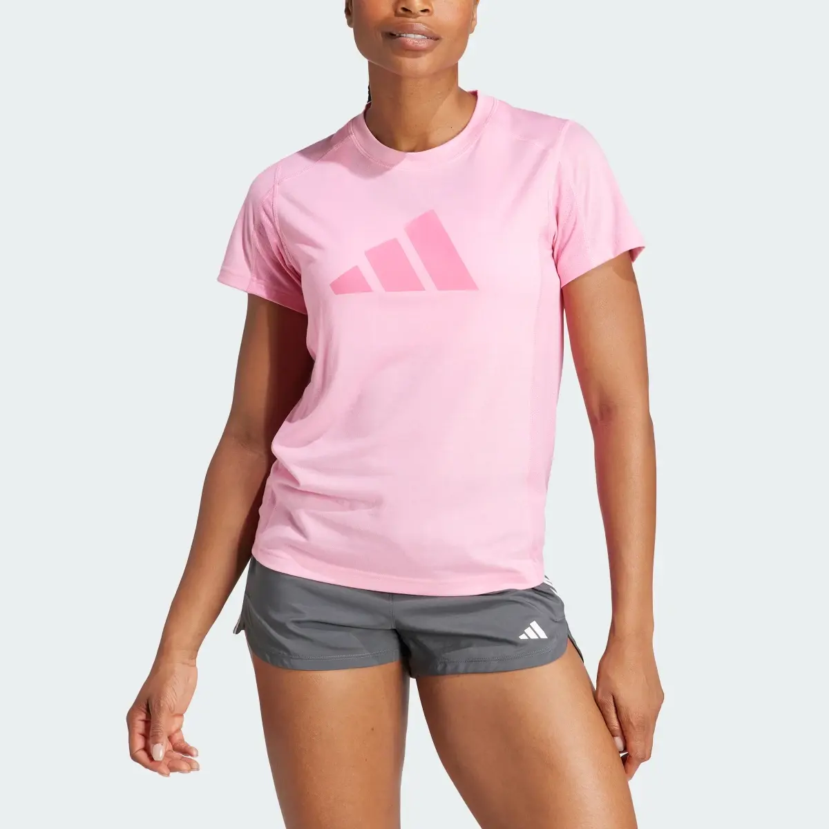 Adidas Playera de Entrenamiento Train Essentials Big Performance Logo. 1