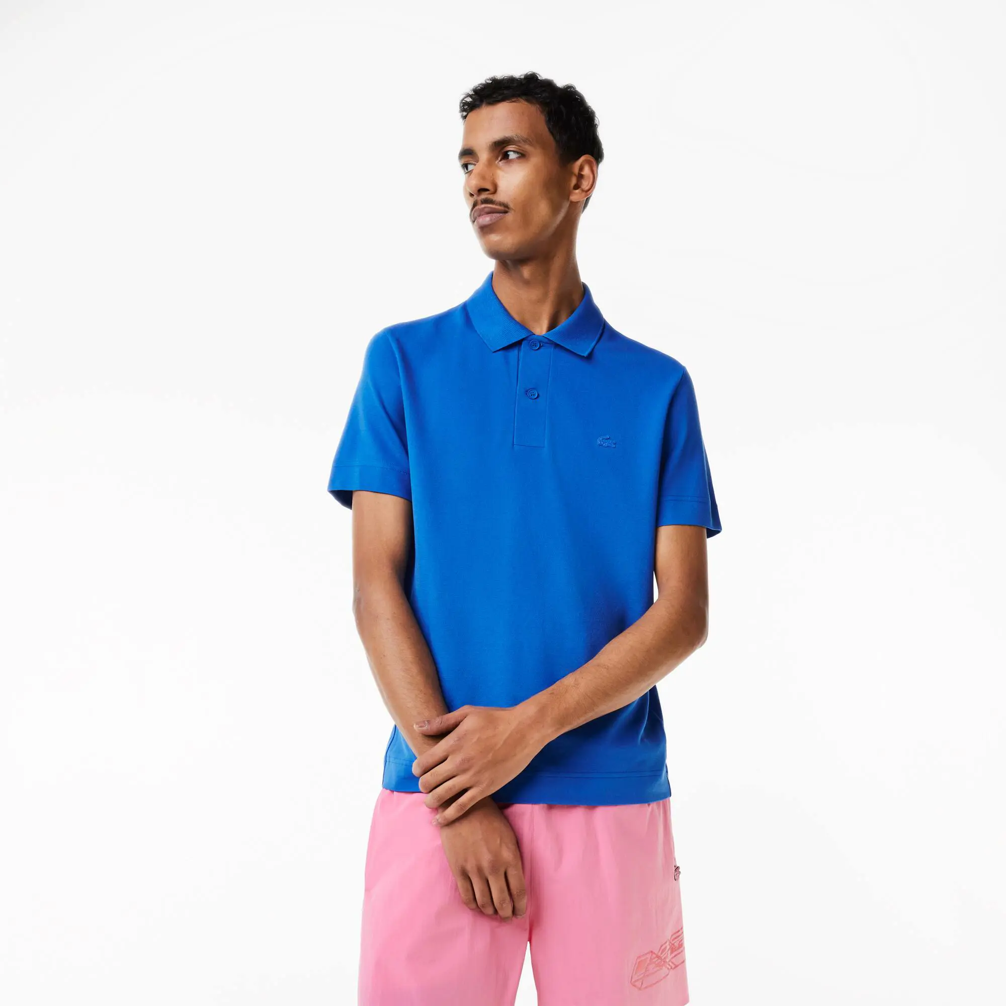 Lacoste Men's Ultralight Piqué Lacoste Movement Polo. 1