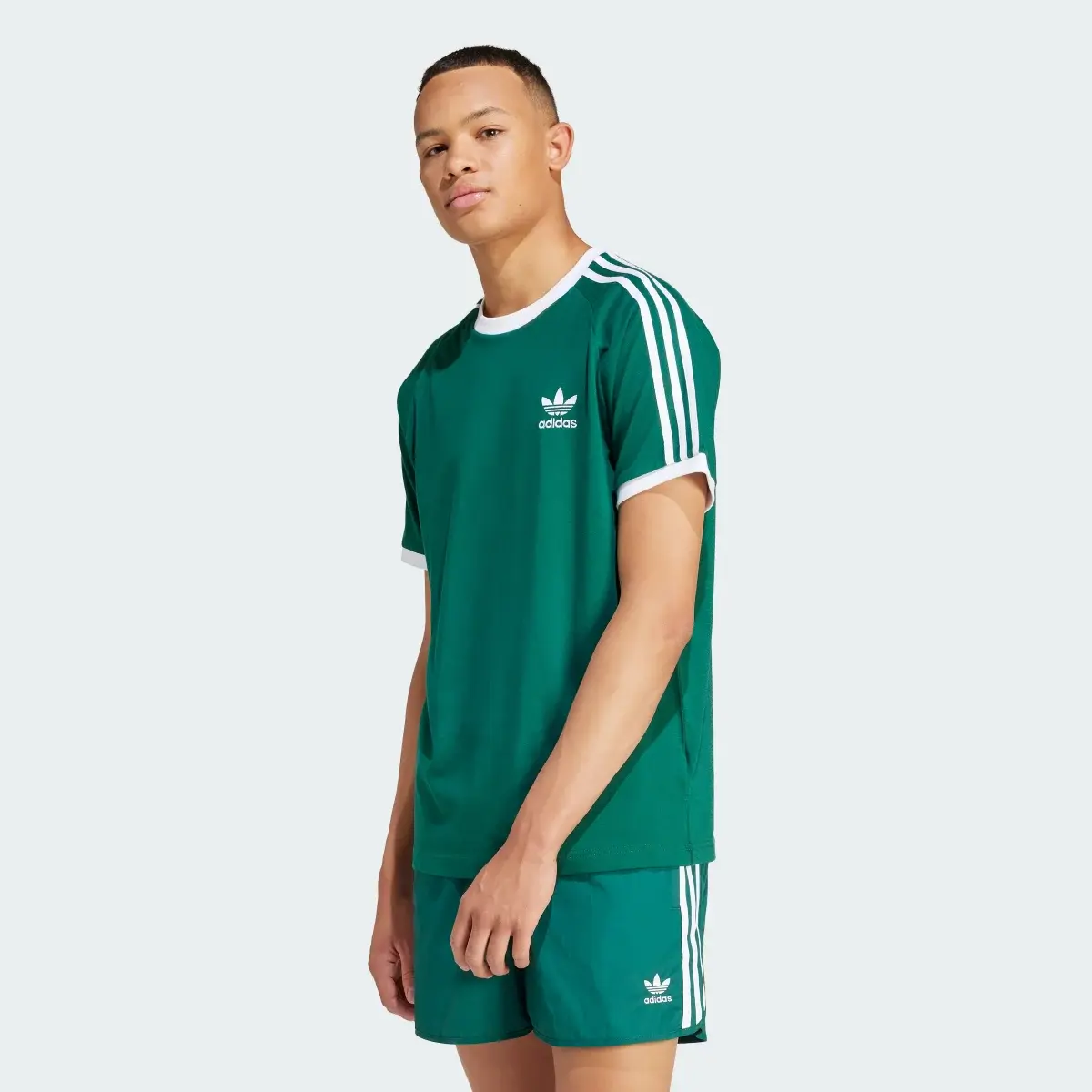 Adidas T-shirt 3 bandes Adicolor Classics. 2