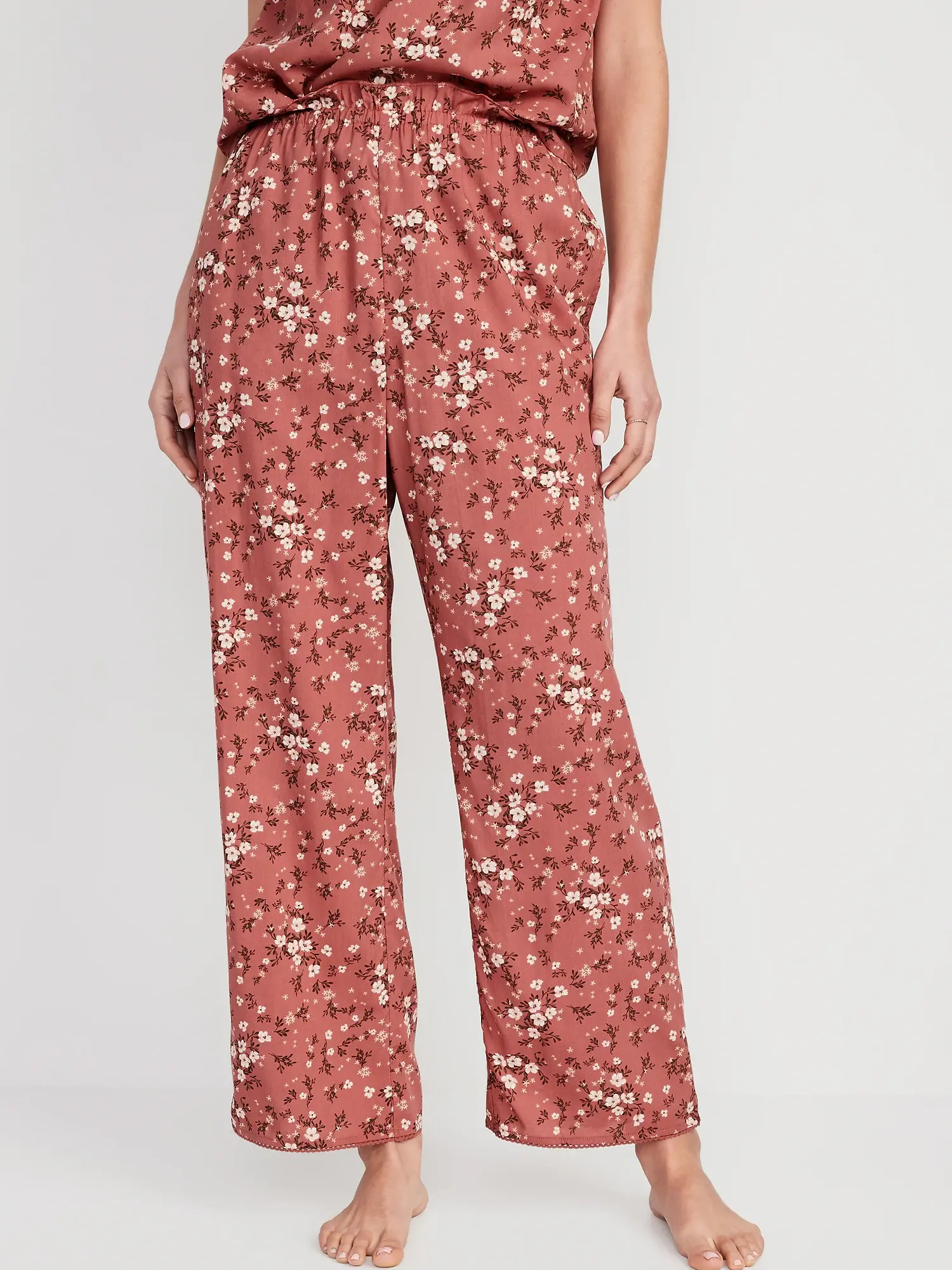 Old Navy High-Waisted Floral Wide-Leg Pajama Pants for Women red. 1