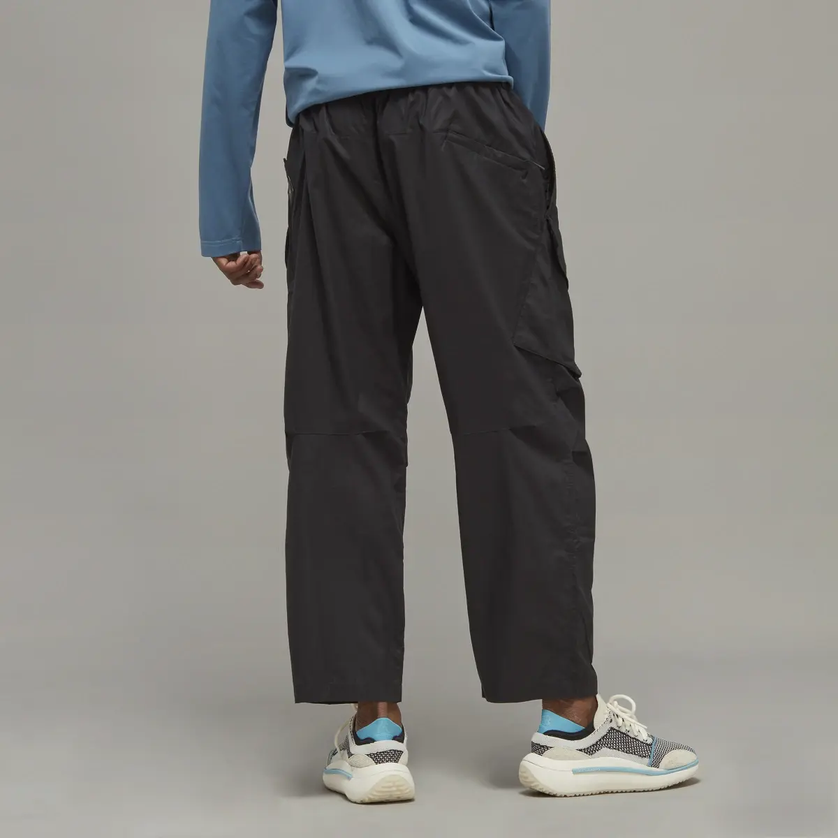 Adidas RIPSTOP PANTS. 3