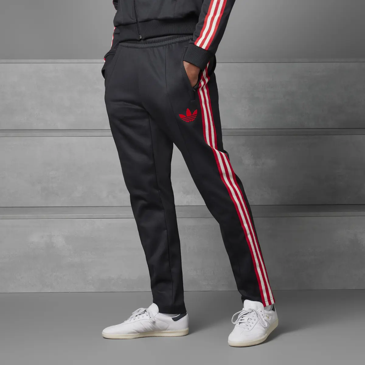 Adidas Track pants OG Ajax Amsterdam. 1