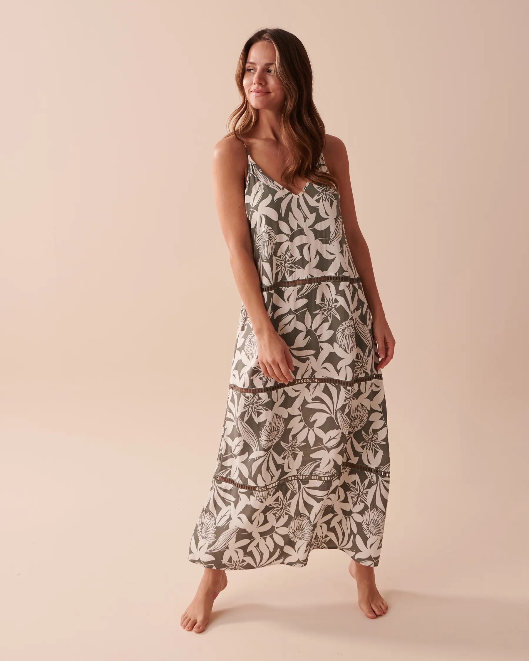 La Vie en Rose Floral Layered Long Dress. 3