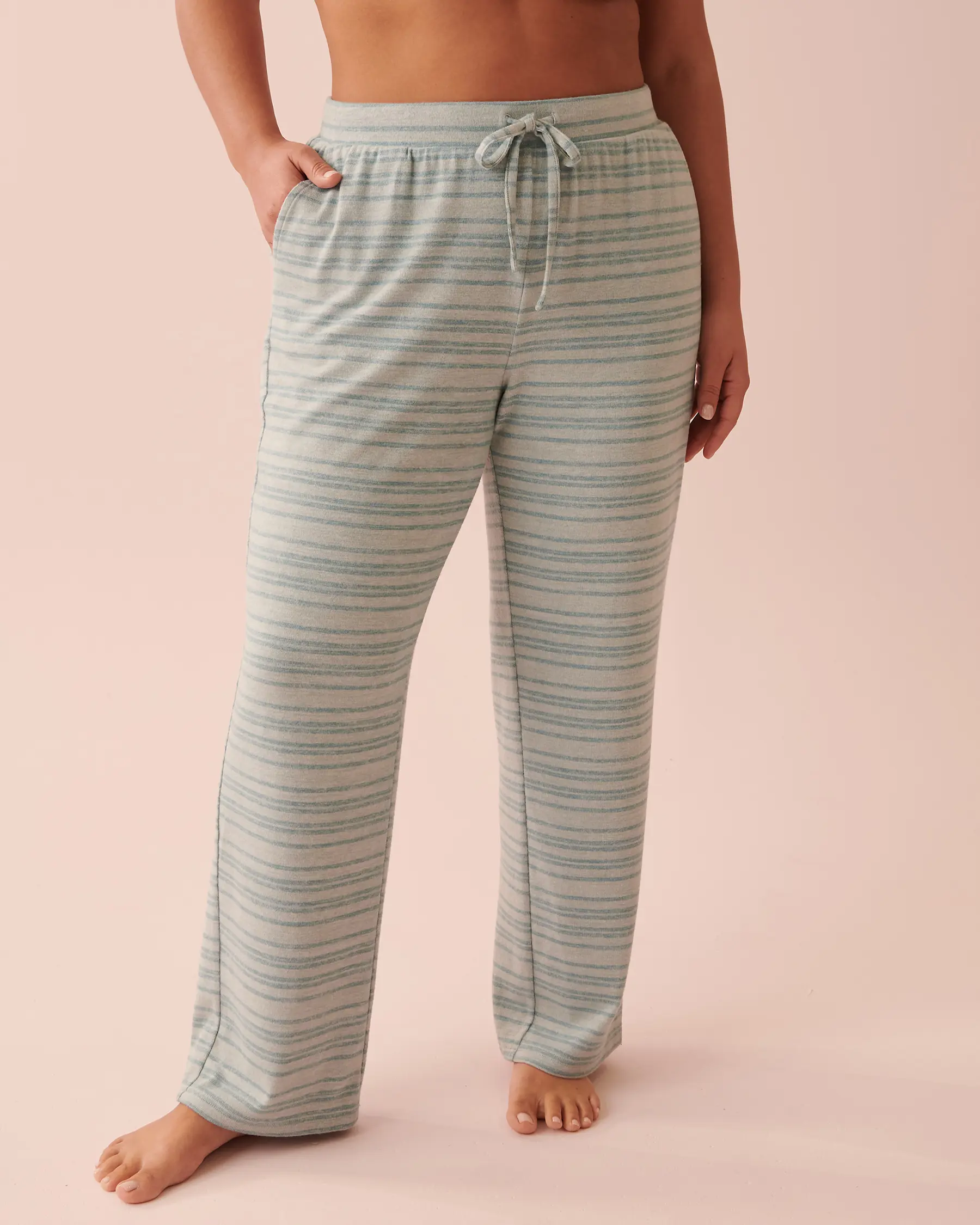 La Vie en Rose Recycled Fibers Straight Leg Pants. 3