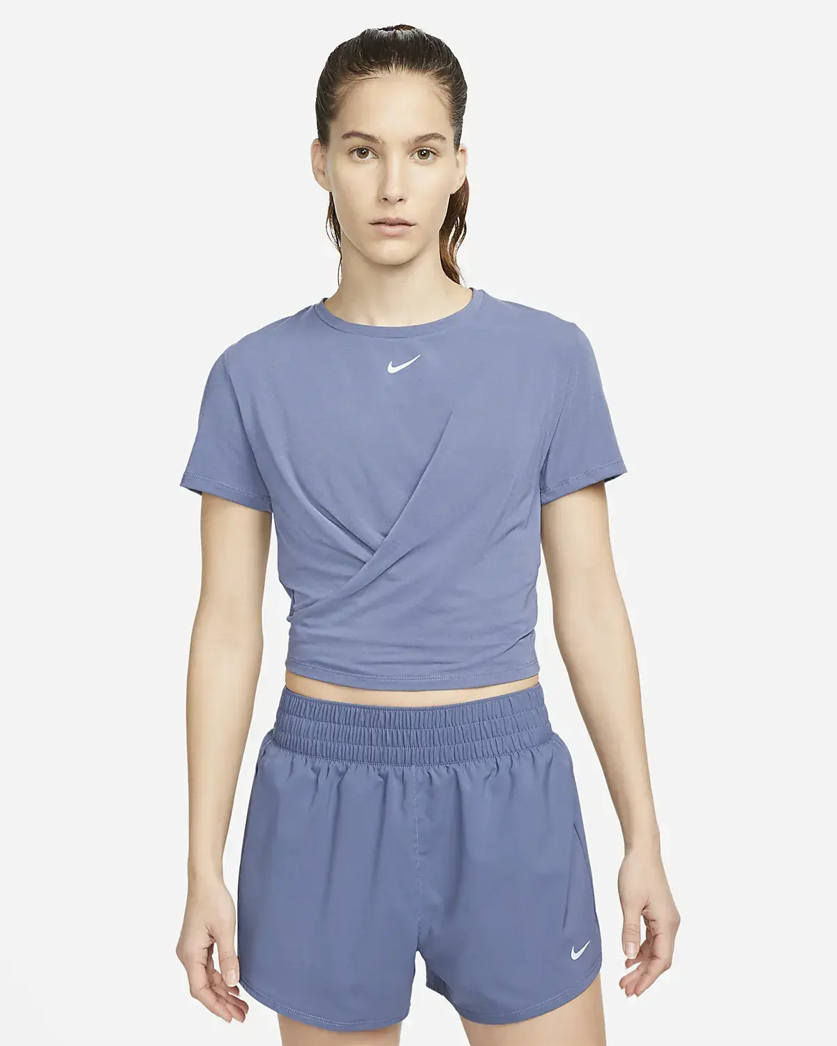 Nike Dri-FIT One Luxe. 1