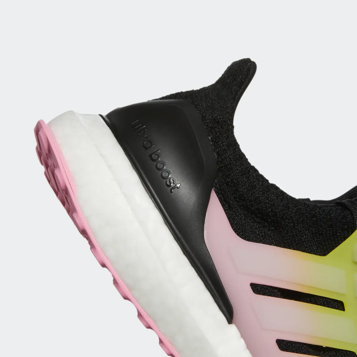 Adidas Sapatilhas de Running e Lifestyle Sportswear Ultraboost 5.0 DNA. 3