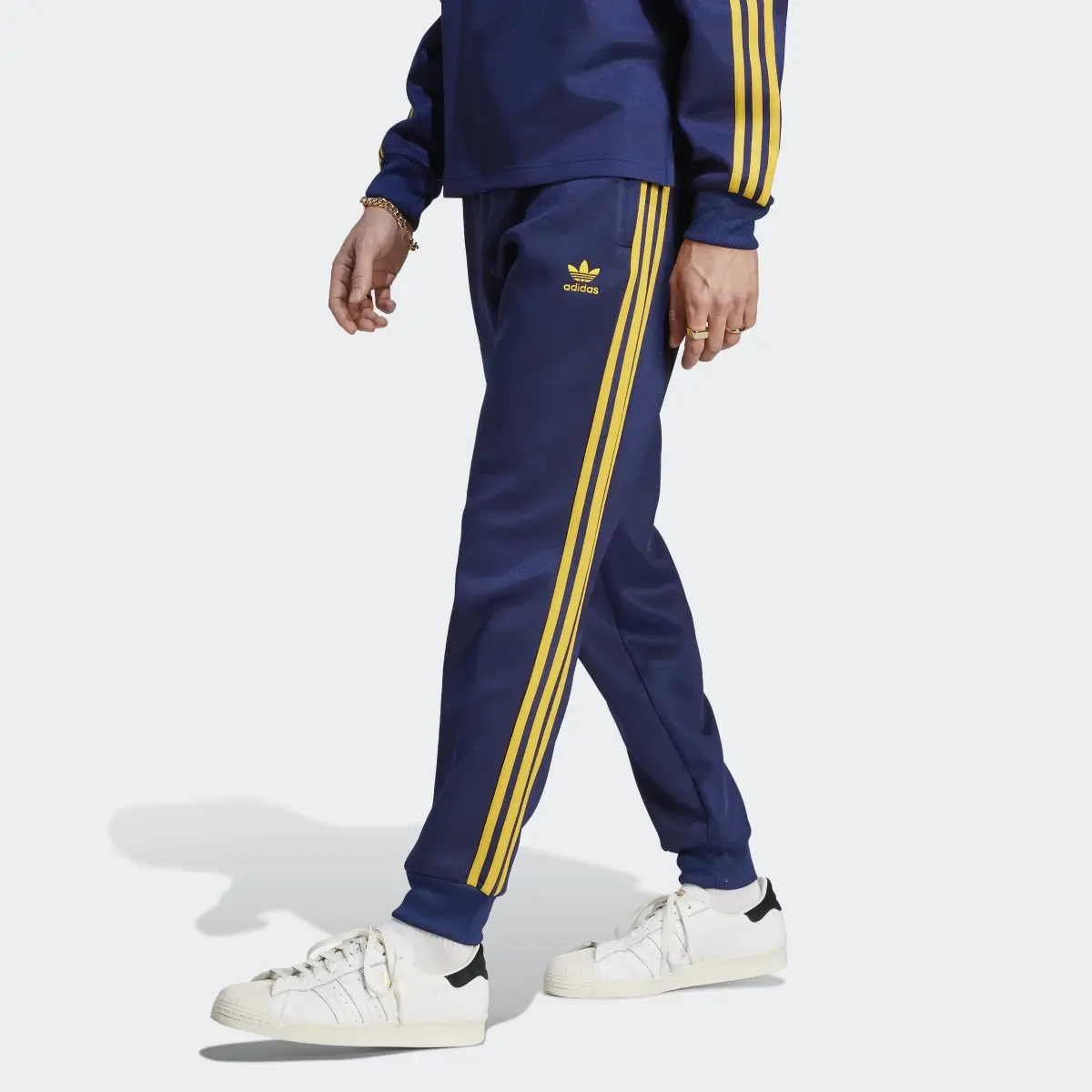 Adidas Track pants adicolor Classics+ SST. 1