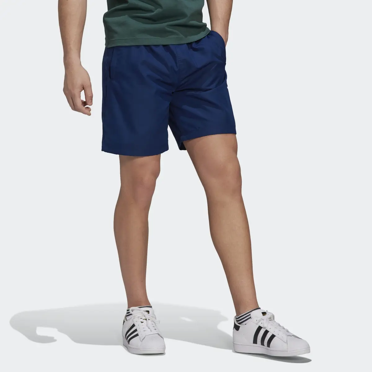 Adidas Adicolor Essentials Trace Shorts. 3