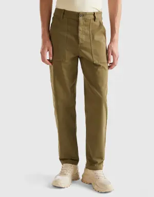 straight trousers with low crotch