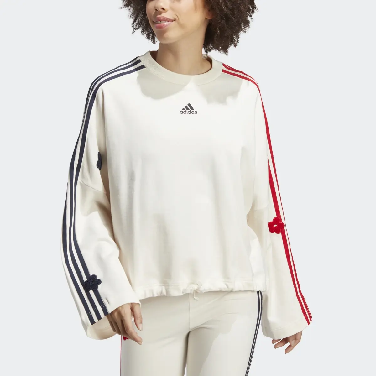 Adidas 3-Streifen Chenille Flower Patches Sweatshirt. 1
