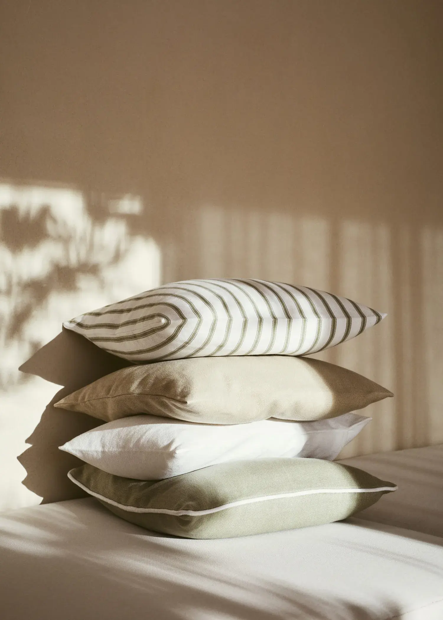 Mango Striped cotton cushion cover 45x45cm. 1