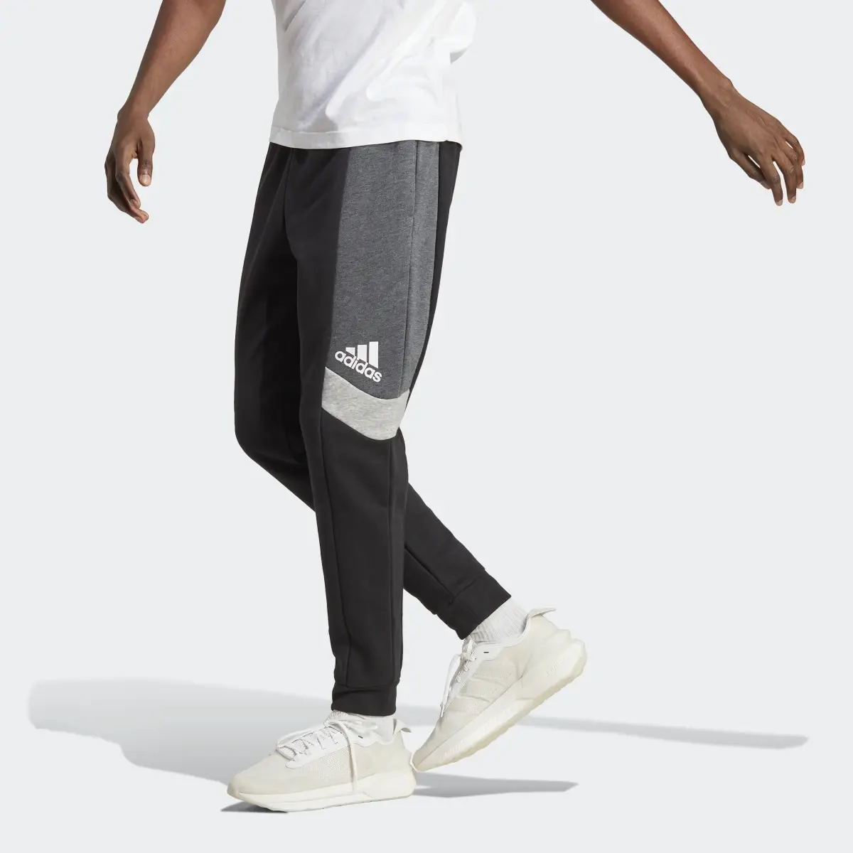 Adidas Pants Essentials Colorblock. 2