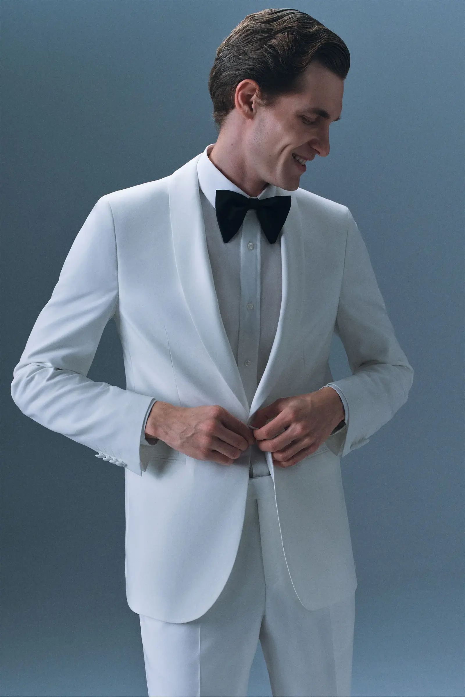 Damat Tween Tween Slim Fit Beyaz Şal Yaka Damatlık & Smokin Takim. 2 Damat Tween Tween Slim Fit Beyaz Şal Yaka Damatlık & Smokin Takim. 2