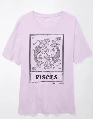 American Eagle Oversized Pisces Tee. 1