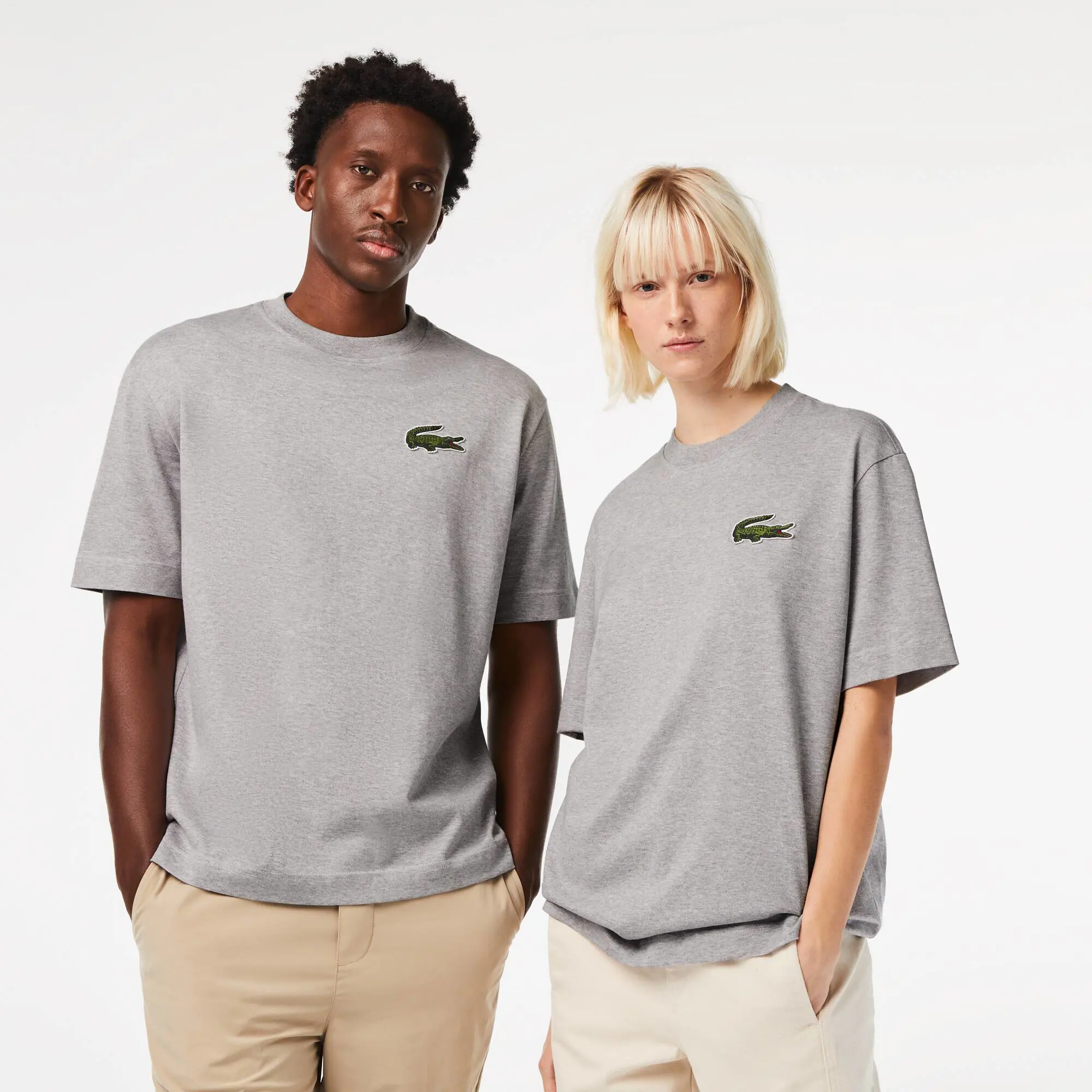 Lacoste Unisex T-Shirt aus Bio-Baumwolle mit großem Krokodil. 1 Lacoste Unisex T-Shirt aus Bio-Baumwolle mit großem Krokodil. 1