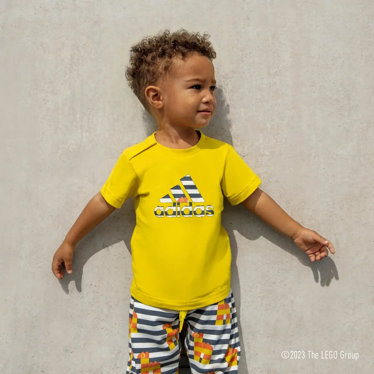 Adidas Completo adidas x Classic LEGO® Tee and Pant. 3