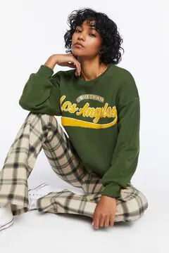 Forever 21 Forever 21 Los Angeles Graphic Pullover Green/Mustard. 2
