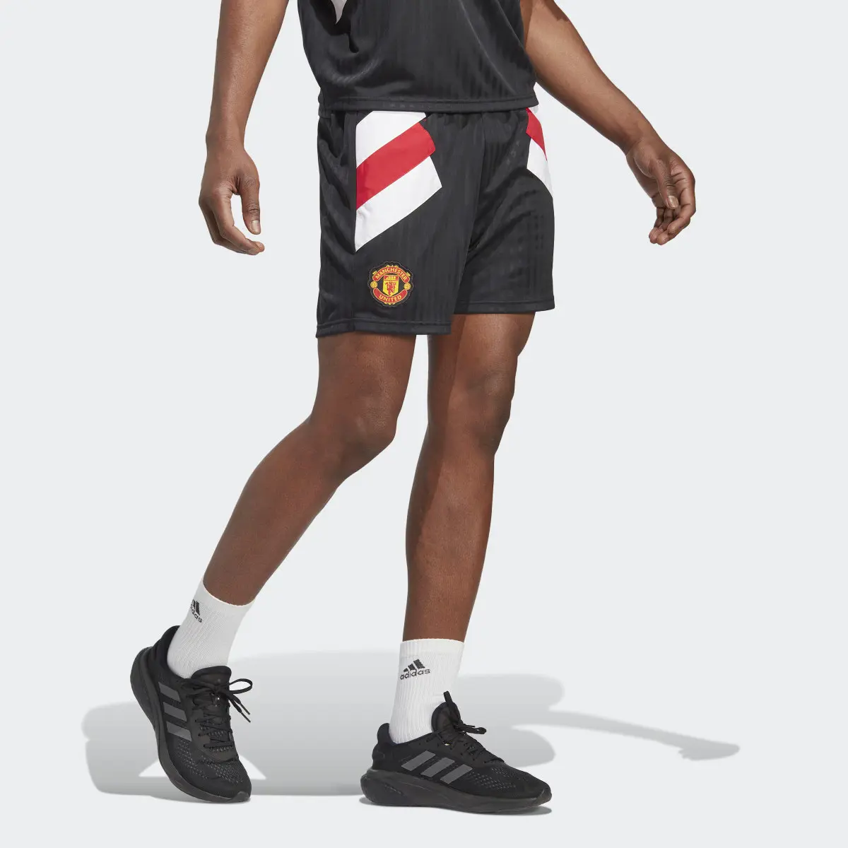 Adidas Manchester United Icon Shorts. 1