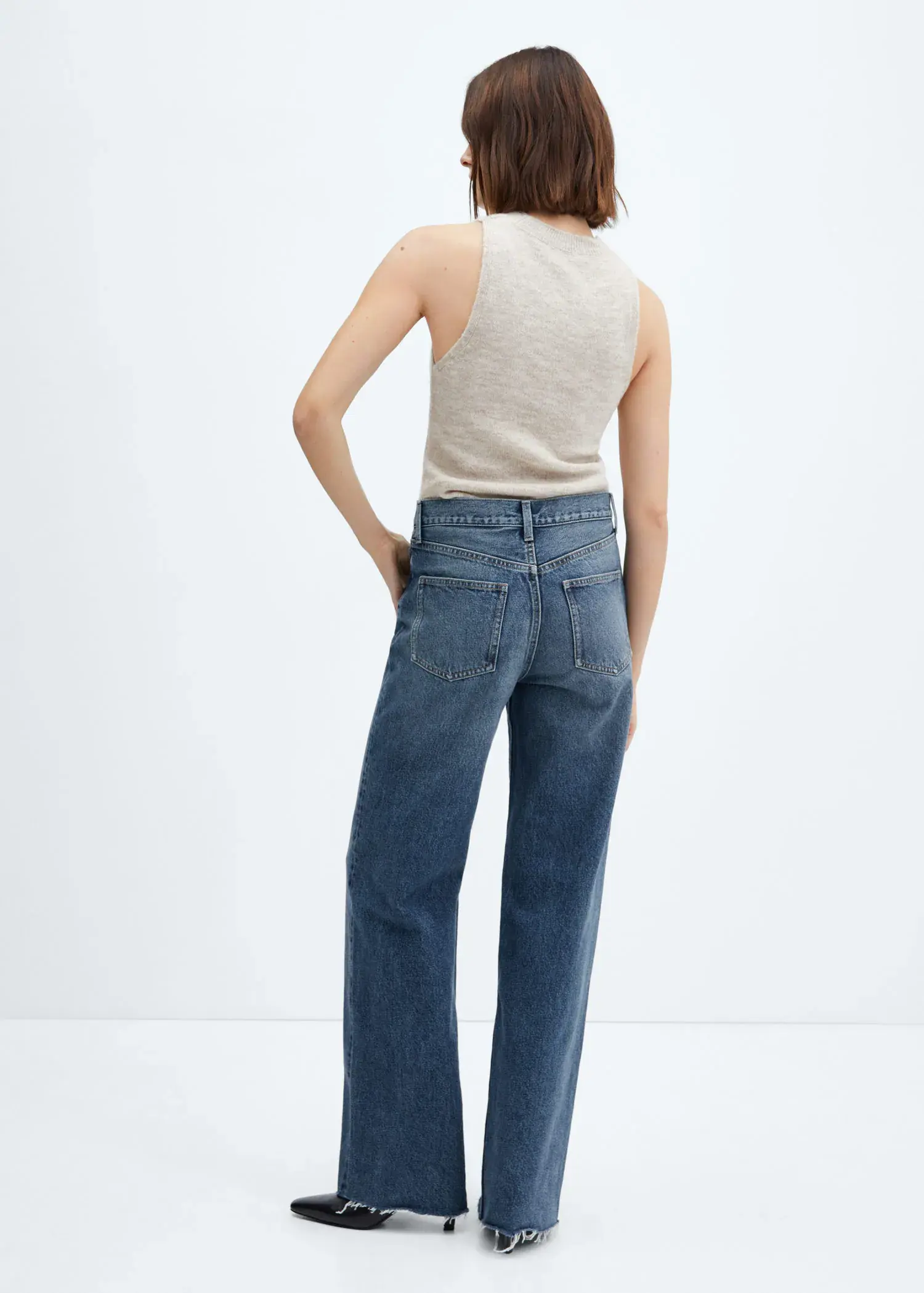 Mango High-waist wideleg jeans. 3